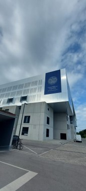 Sveučilište u Zagrebu, opremanje namještajem po mjeri foto 2