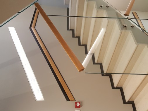 Gradski Muzej Korčula, obloga stubišta i lenta