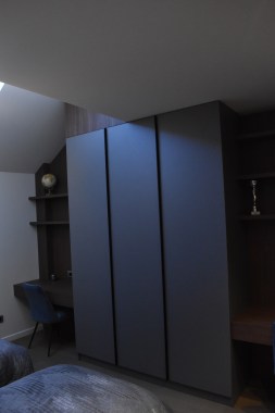Stan Cvjetni, spavaća soba 3, ormari po mjeri