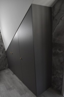 Stan Cvjetni, kupaonica 3, ormar po mjeri, kosi