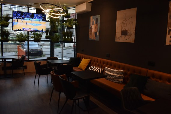 Caffe bar Figaro, zeleni kutak, foto 3
