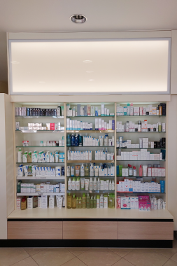 Ljekarne Grgić, police za lijekove, foto 4