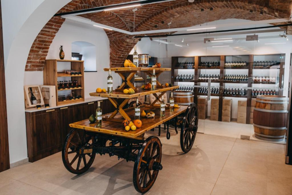 Wine & boutique hotel Terbotz, wine shop, foto 2