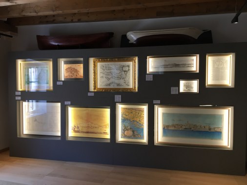 Gradski Muzej Korčula, vitrina za zemljopisne karte
