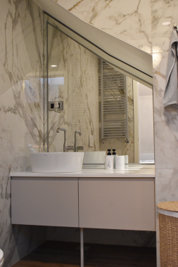 Stan Cvjetni, kupaonski elementi 